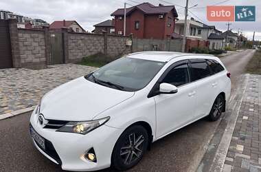 Універсал Toyota Auris 2014 в Одесі