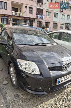 Хэтчбек Toyota Auris 2008 в Раздельной