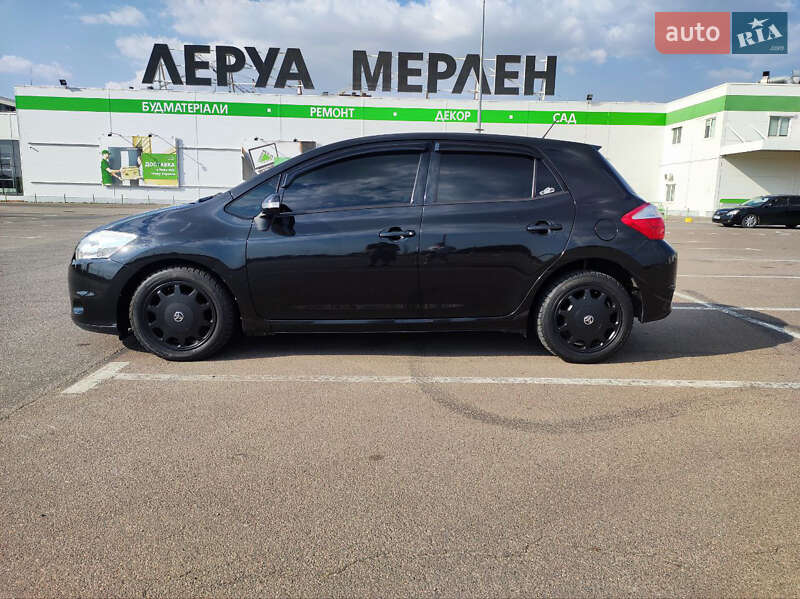 Хэтчбек Toyota Auris 2011 в Одессе