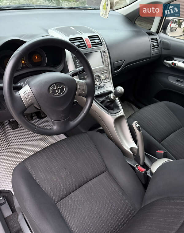 Хэтчбек Toyota Auris 2007 в Одессе