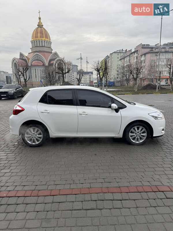 Хетчбек Toyota Auris 2011 в Івано-Франківську фото 8 Хетчбек Toyota Auris 2011 в Івано-Франківську