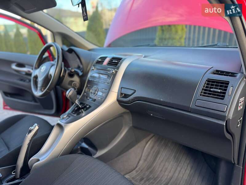 Хэтчбек Toyota Auris 2007 в Одессе