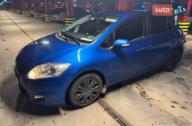 Хэтчбек Toyota Auris 2011 в Киеве