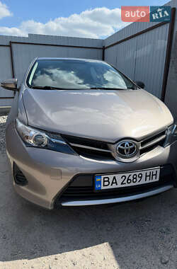 Хэтчбек Toyota Auris 2013 в Кропивницком