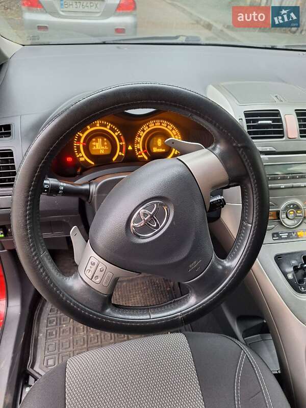 Хэтчбек Toyota Auris 2007 в Одессе