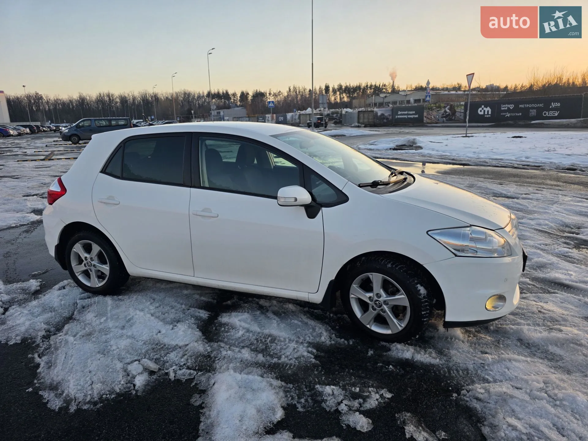 2011 Toyota Auris - мініатюра 3