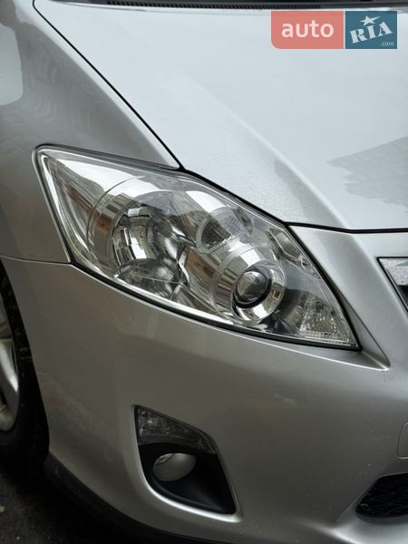 Хэтчбек Toyota Auris 2012 в Киеве