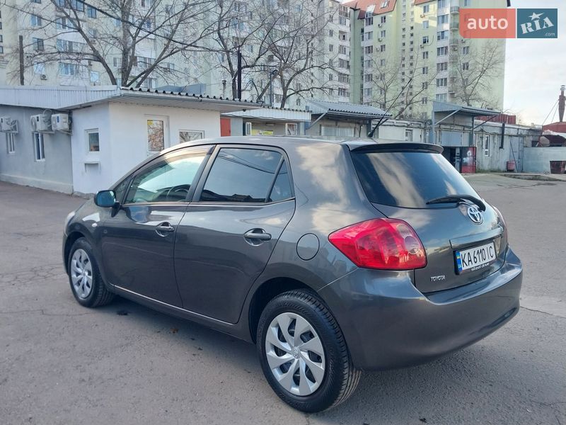 Хэтчбек Toyota Auris 2008 в Николаеве