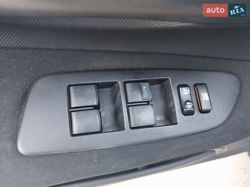 Хэтчбек Toyota Auris 2008 в Николаеве