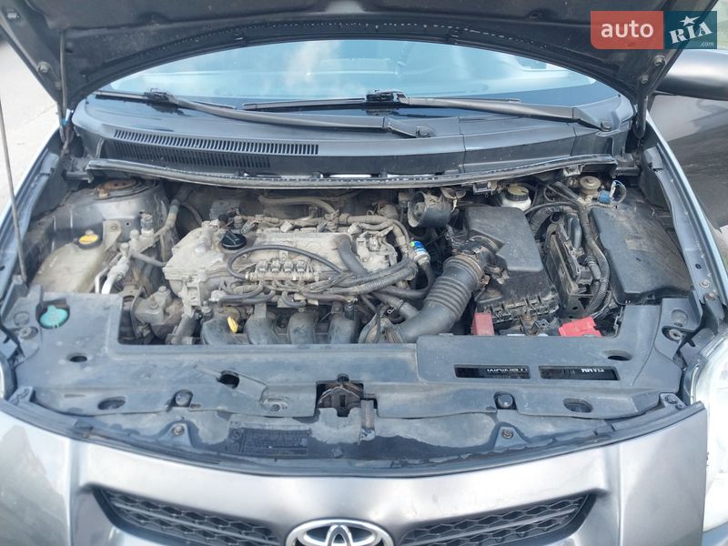 Хэтчбек Toyota Auris 2008 в Николаеве