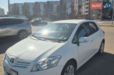 Хетчбек Toyota Auris 2011 в Черкасах