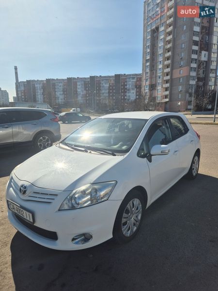 Toyota Auris 2011 Toyota Auris 2011