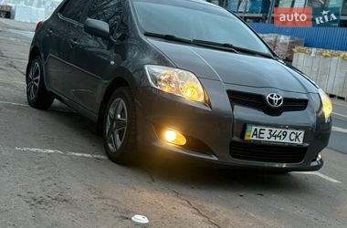 Хетчбек Toyota Auris 2008 в Дніпрі