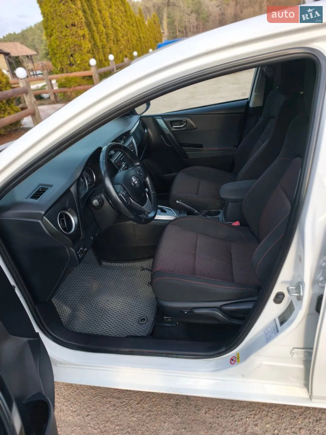2013 Toyota Auris - мініатюра 29