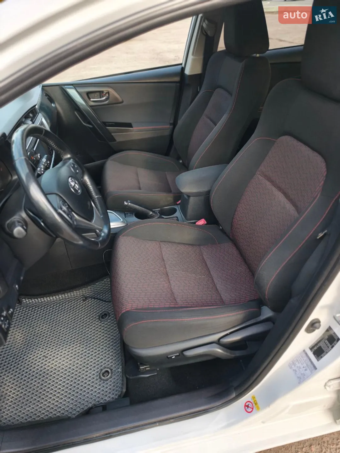 2013 Toyota Auris - мініатюра 32