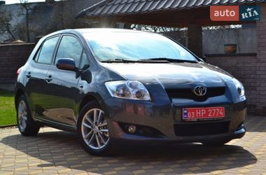 Хетчбек Toyota Auris 2009 в Сарнах
