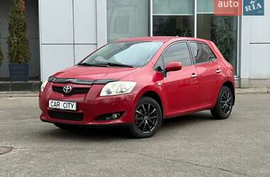 Хэтчбек Toyota Auris 2007 в Киеве