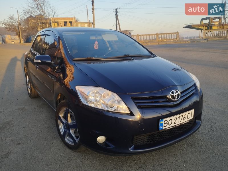 Toyota Auris 2010