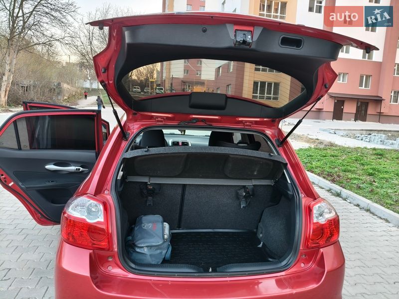 Хэтчбек Toyota Auris 2010 в Хмельницком фото 21 Хэтчбек Toyota Auris 2010 в Хмельницком
