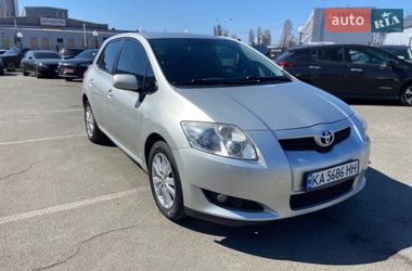 Хэтчбек Toyota Auris 2008 в Киеве