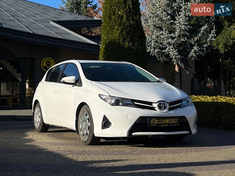 Toyota Auris 2014