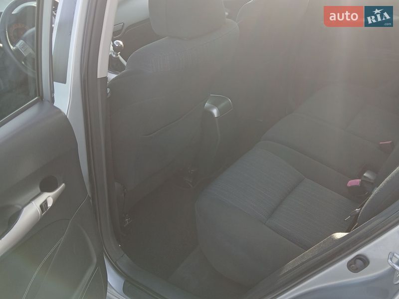 Хэтчбек Toyota Auris 2009 в Ирпене фото 10 Хэтчбек Toyota Auris 2009 в Ирпене
