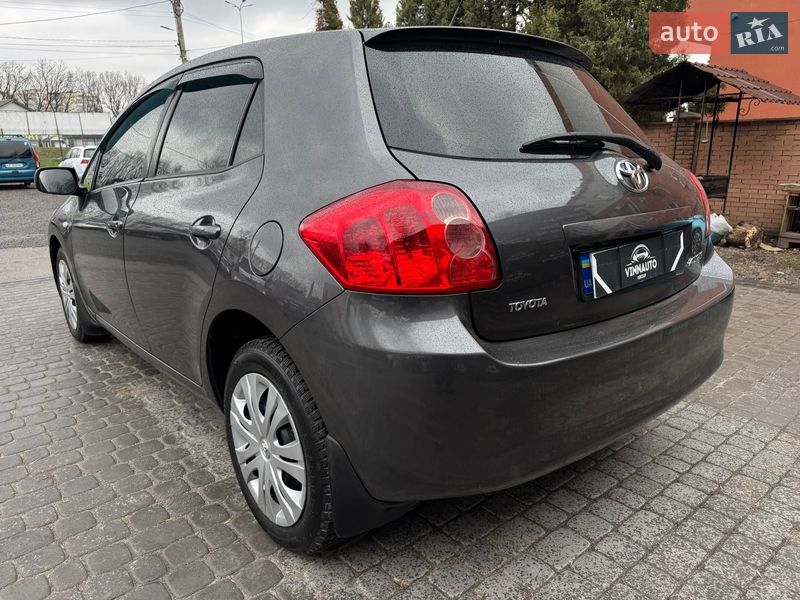 Хэтчбек Toyota Auris 2008 в Виннице