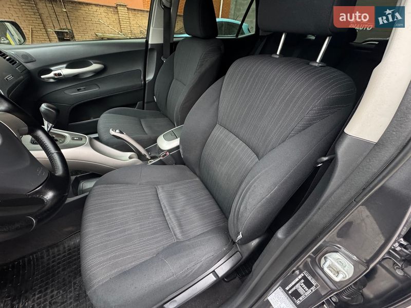 Хэтчбек Toyota Auris 2008 в Виннице