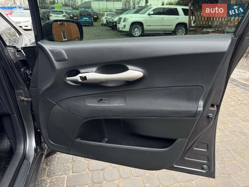 Хэтчбек Toyota Auris 2008 в Виннице