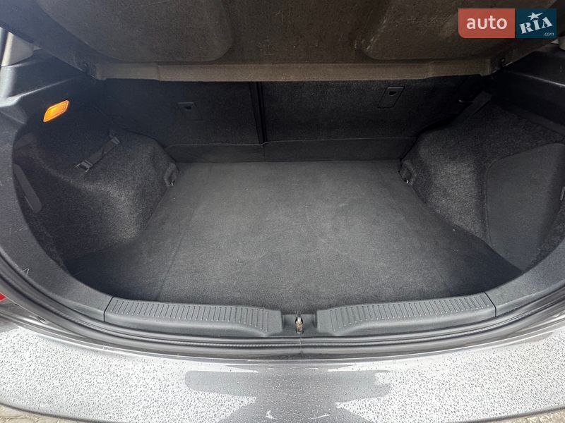 Хэтчбек Toyota Auris 2008 в Виннице