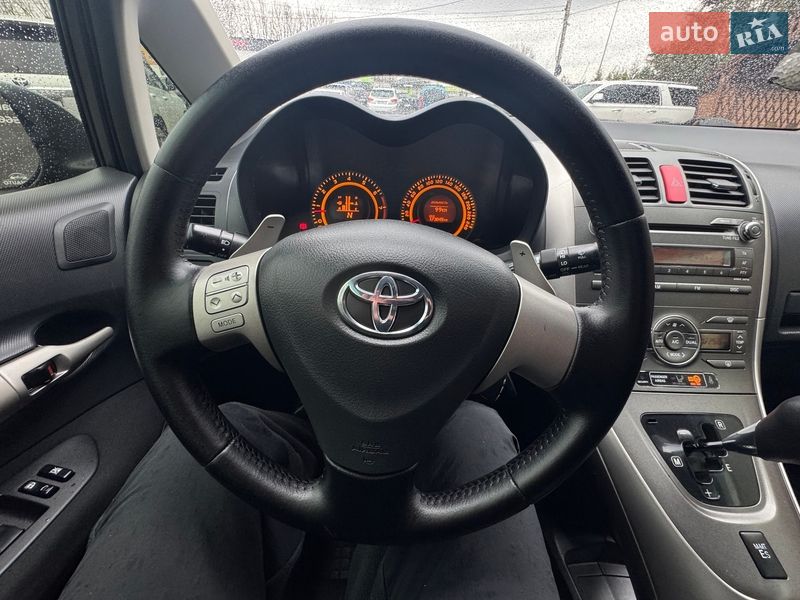 Хэтчбек Toyota Auris 2008 в Виннице