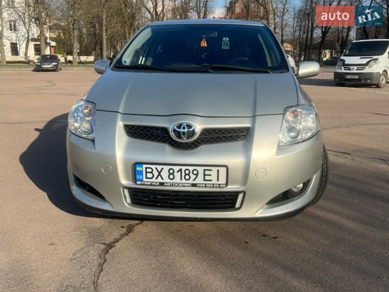 Хетчбек Toyota Auris 2008 в Хмельницькому фото Хетчбек Toyota Auris 2008 в Хмельницькому