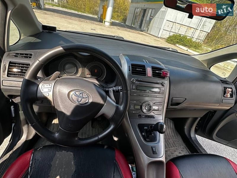 Хэтчбек Toyota Auris 2007 в Днепре