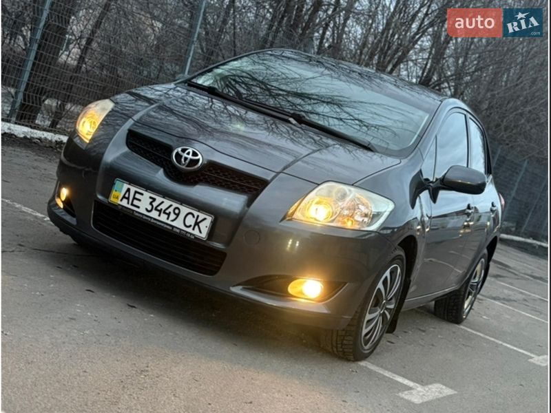 Хэтчбек Toyota Auris 2008 в Днепре фото Хэтчбек Toyota Auris 2008 в Днепре