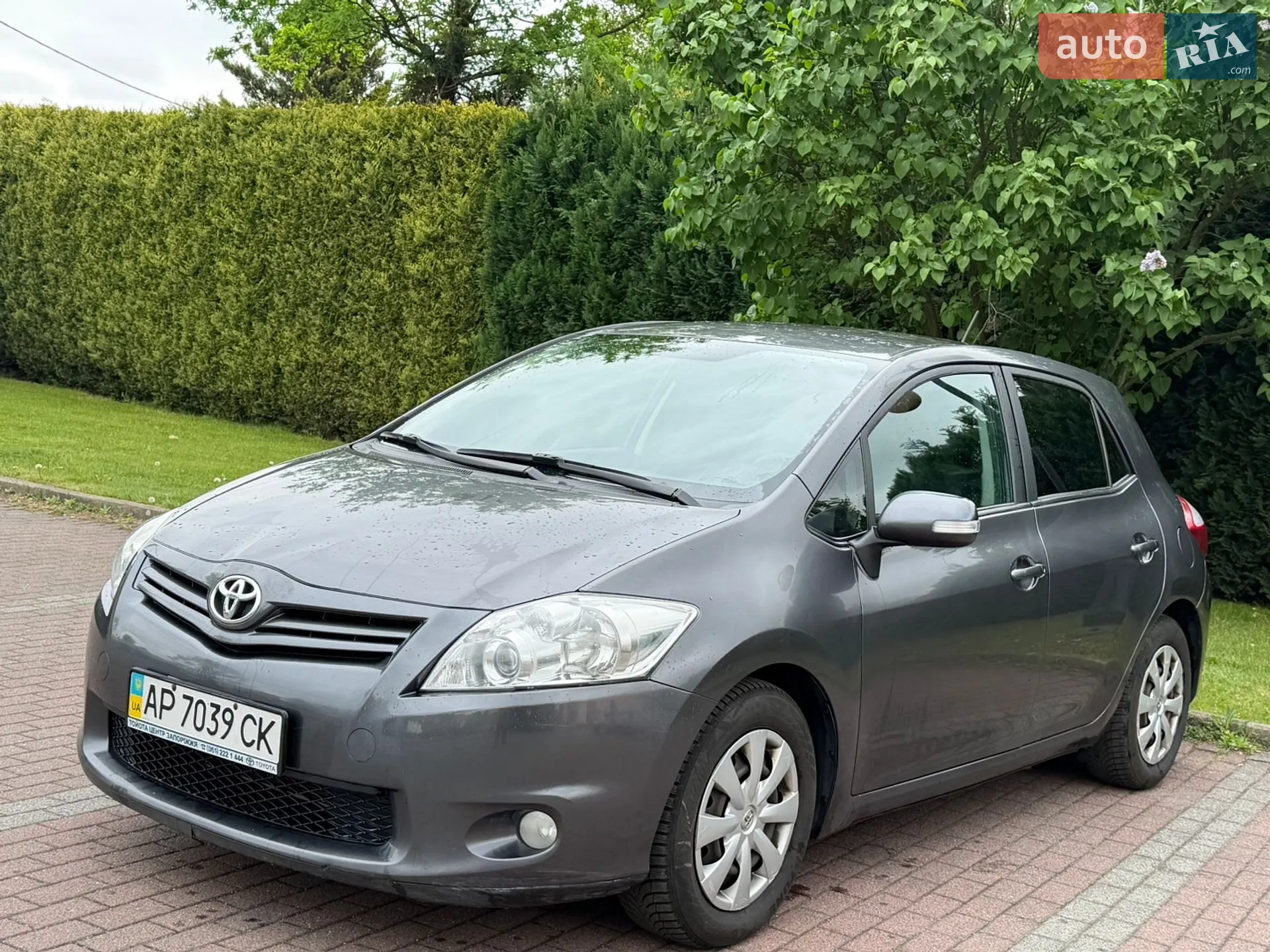 2011 Toyota Auris - мініатюра 2