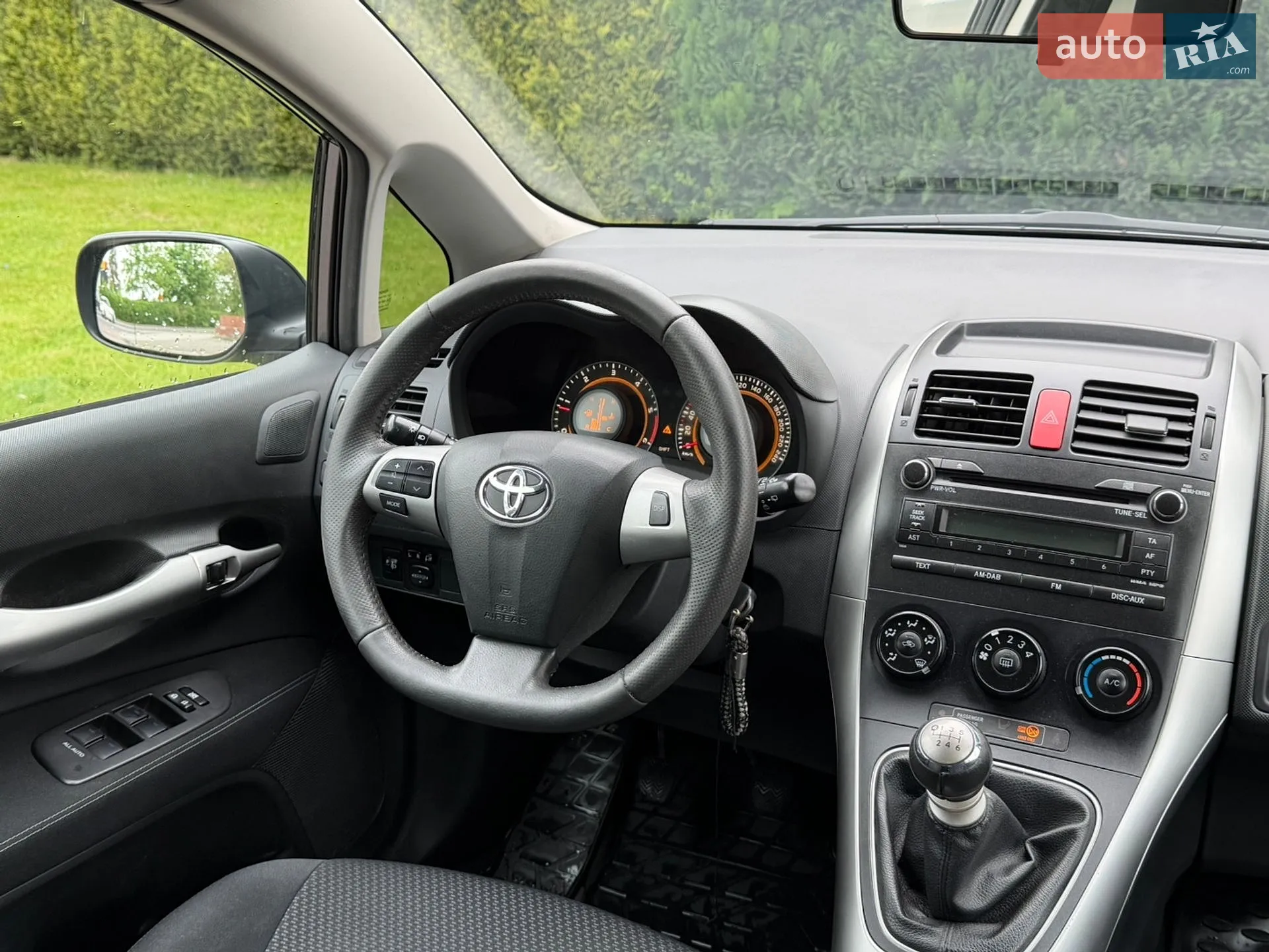 2011 Toyota Auris - мініатюра 35