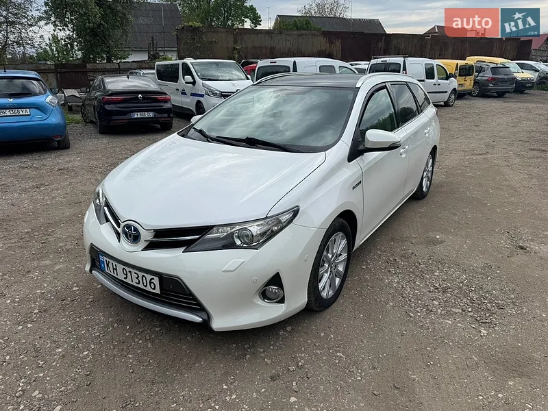 Toyota Auris 2013