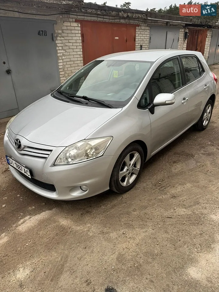 2011 Toyota Auris - мініатюра 18