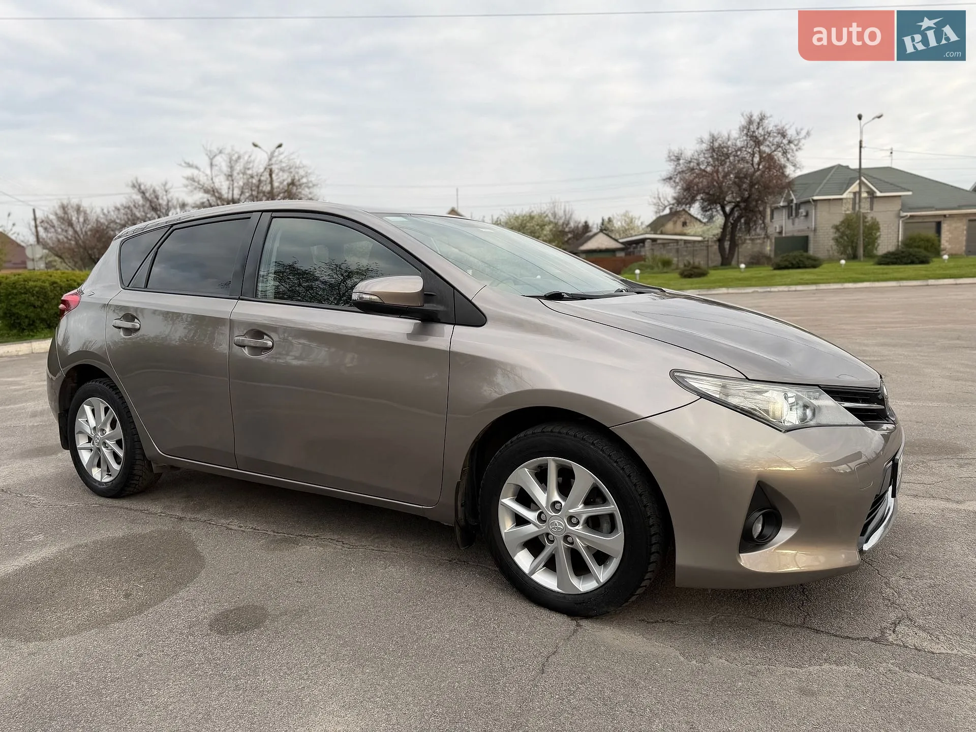 2013 Toyota Auris - мініатюра 11