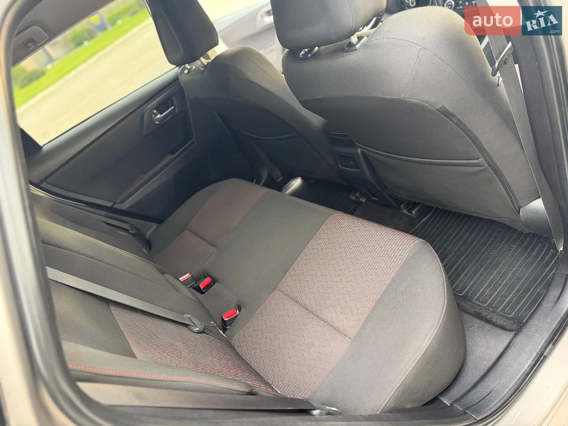 2013 Toyota Auris - мініатюра 32