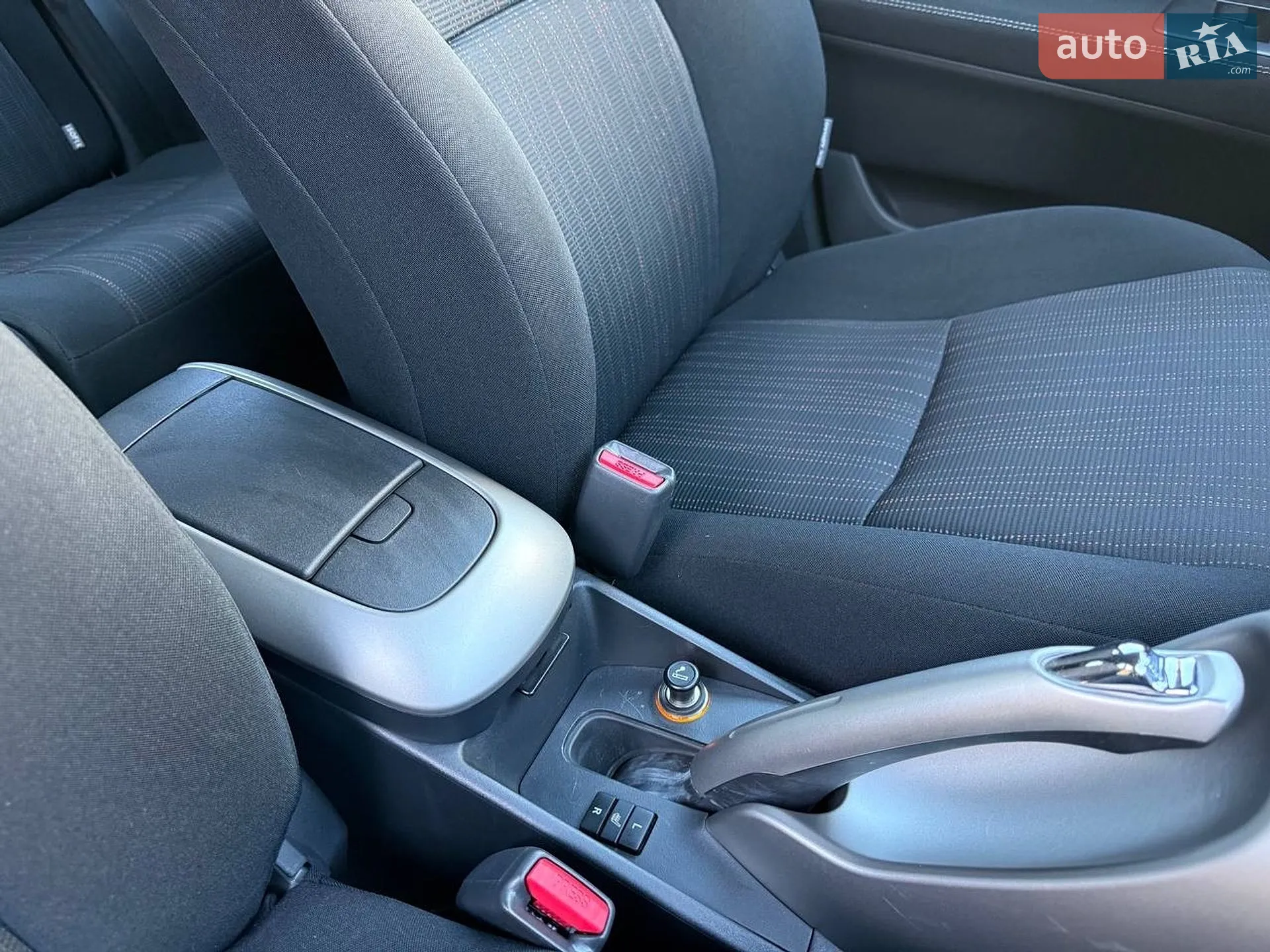 2010 Toyota Auris - мініатюра 87