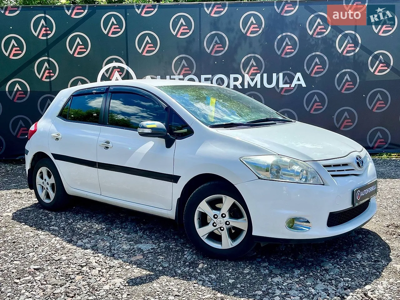 2011 Toyota Auris - мініатюра 10