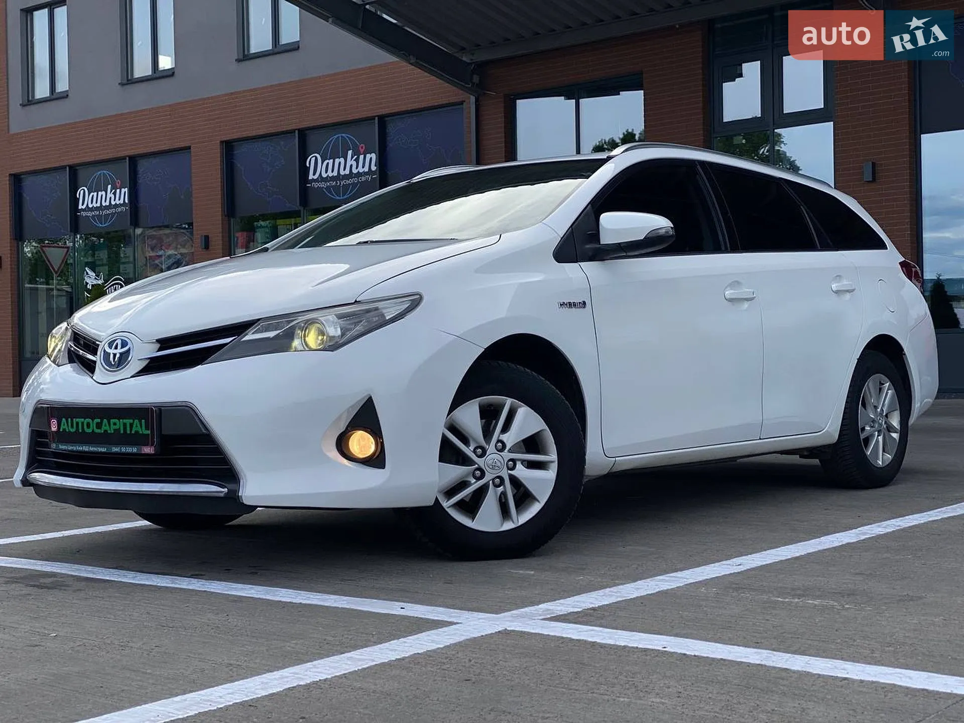 2014 Toyota Auris - фото 1