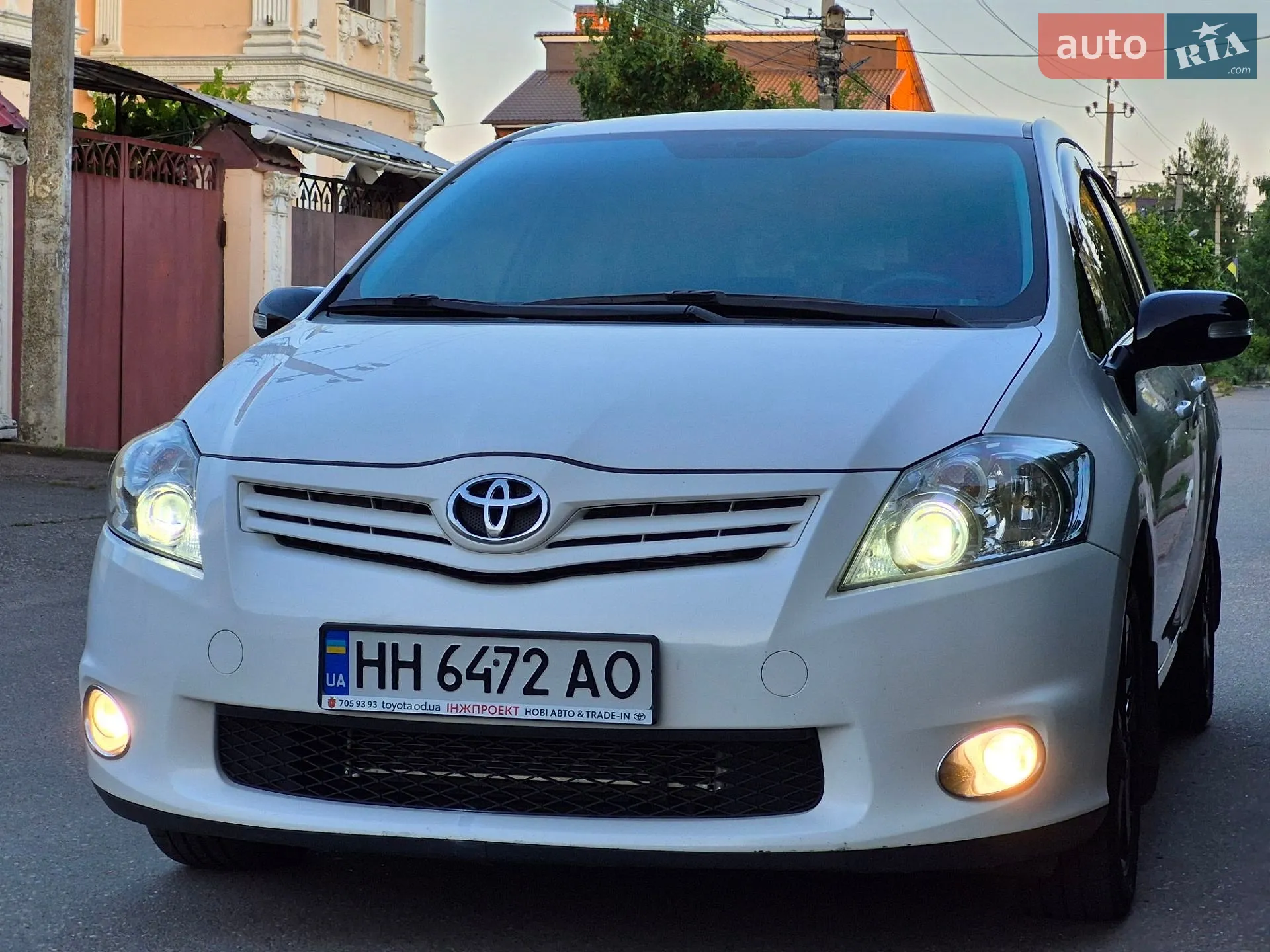 2012 Toyota Auris - мініатюра 2