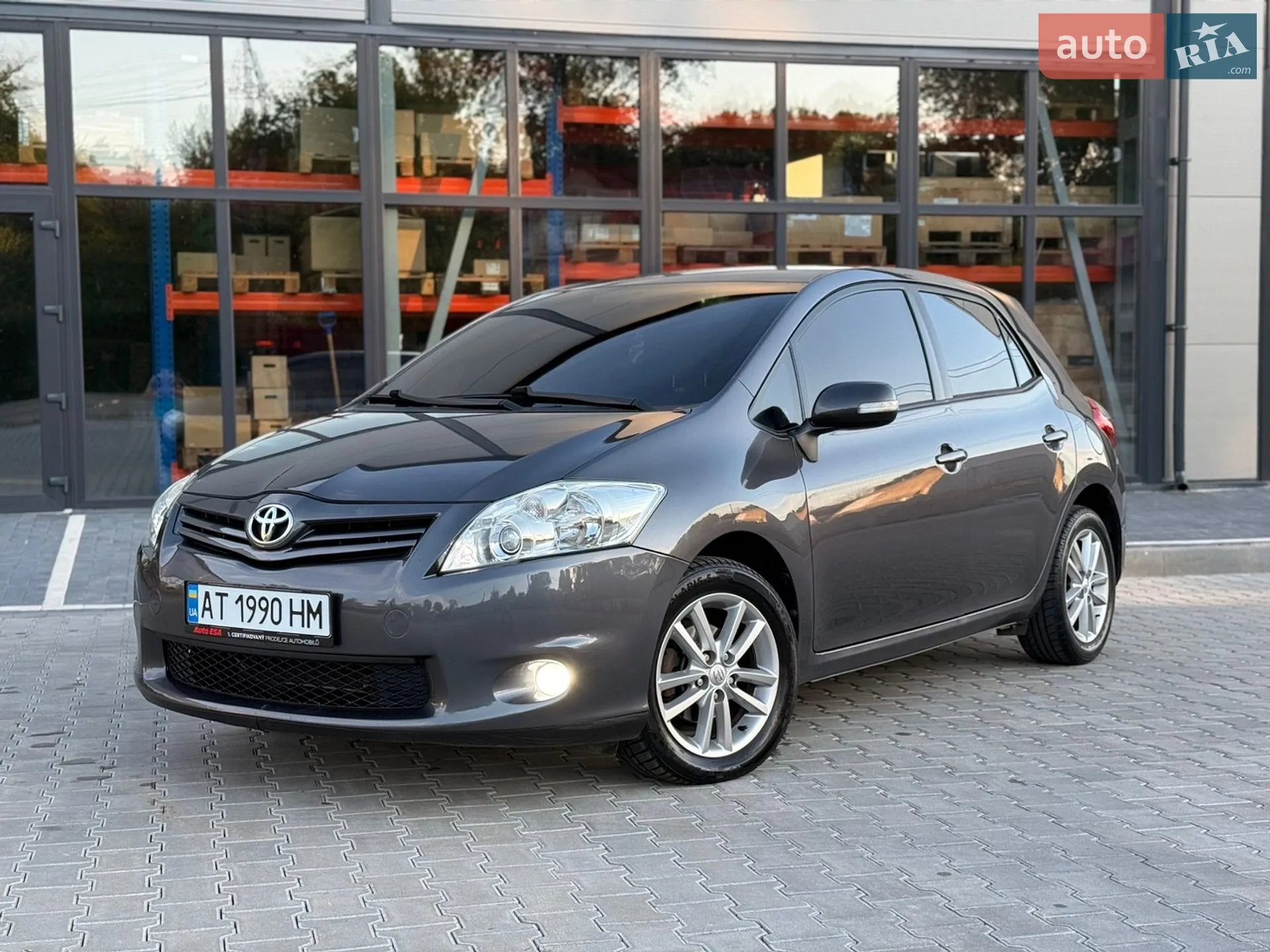 2010 Toyota Auris - мініатюра 2