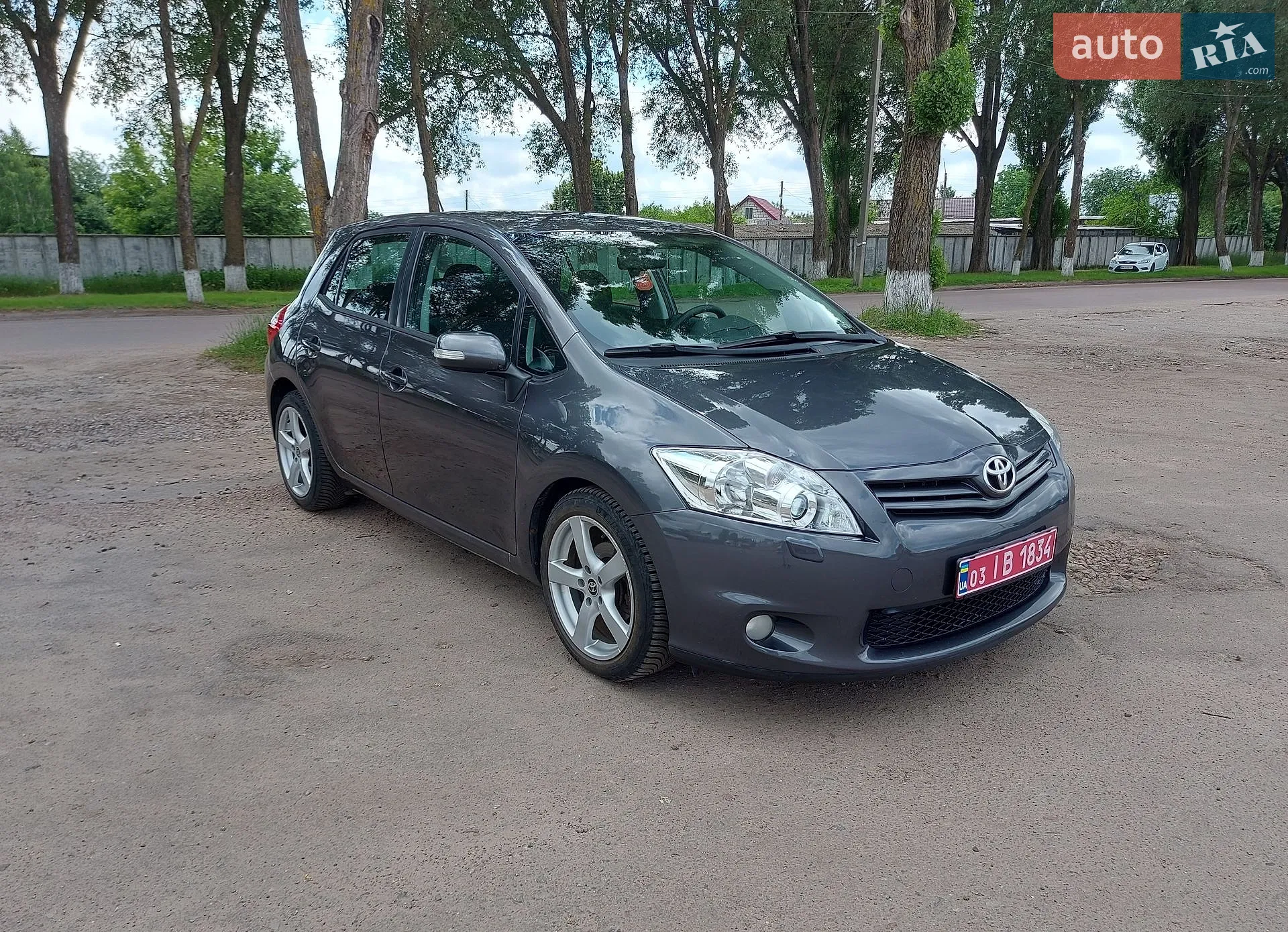 2010 Toyota Auris - фото 1