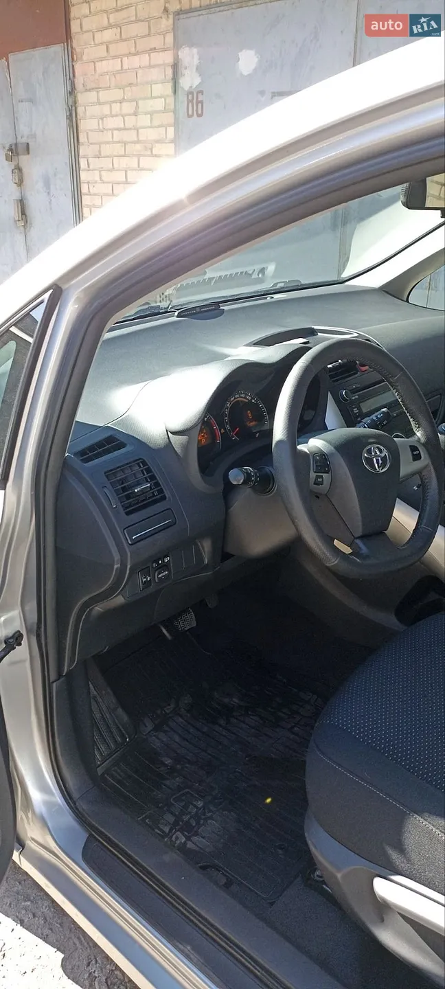 2012 Toyota Auris - мініатюра 9