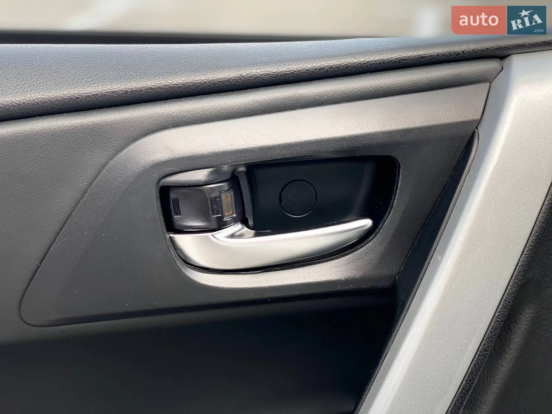 2014 Toyota Auris - мініатюра 19