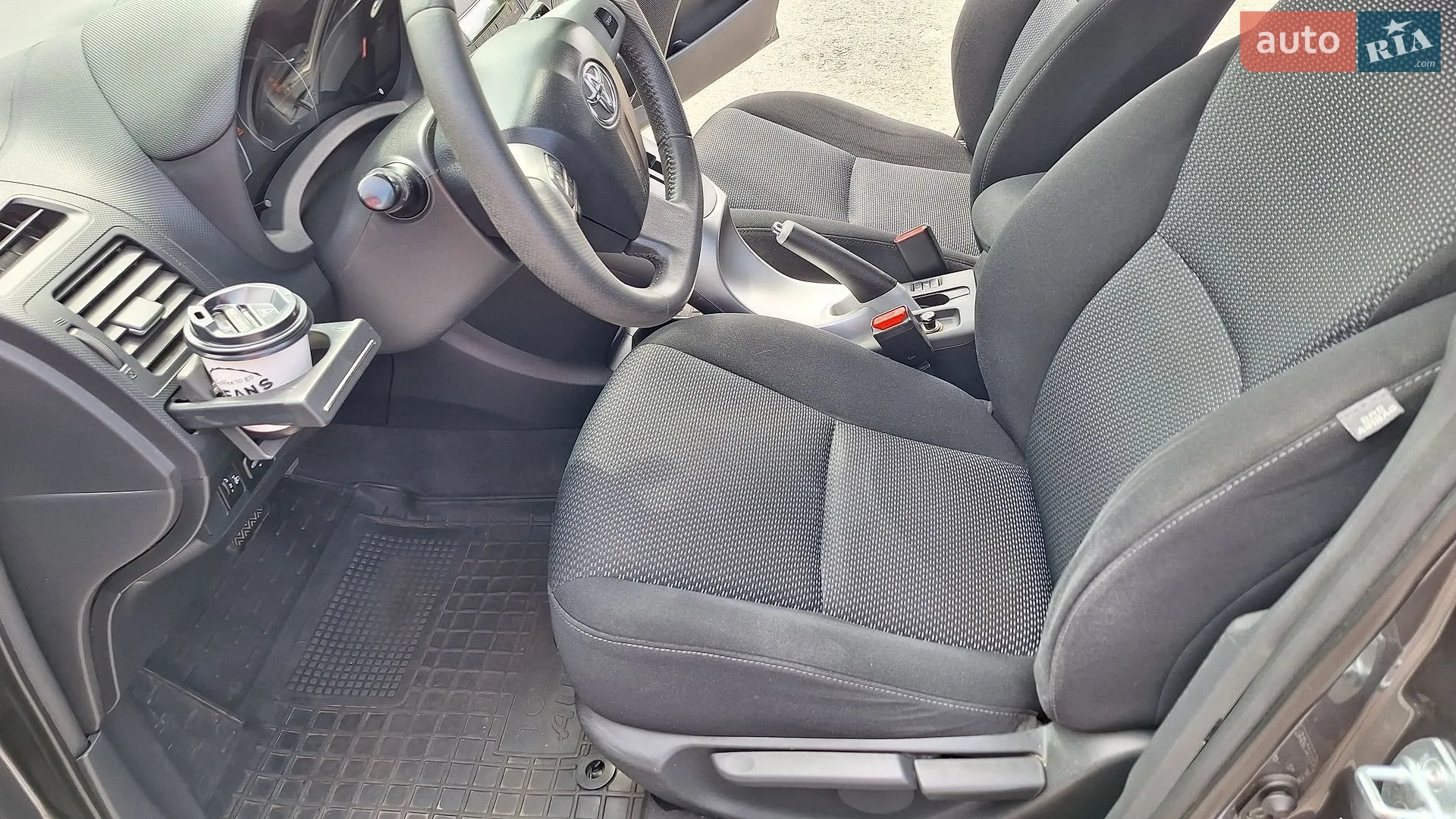 2011 Toyota Auris - мініатюра 23