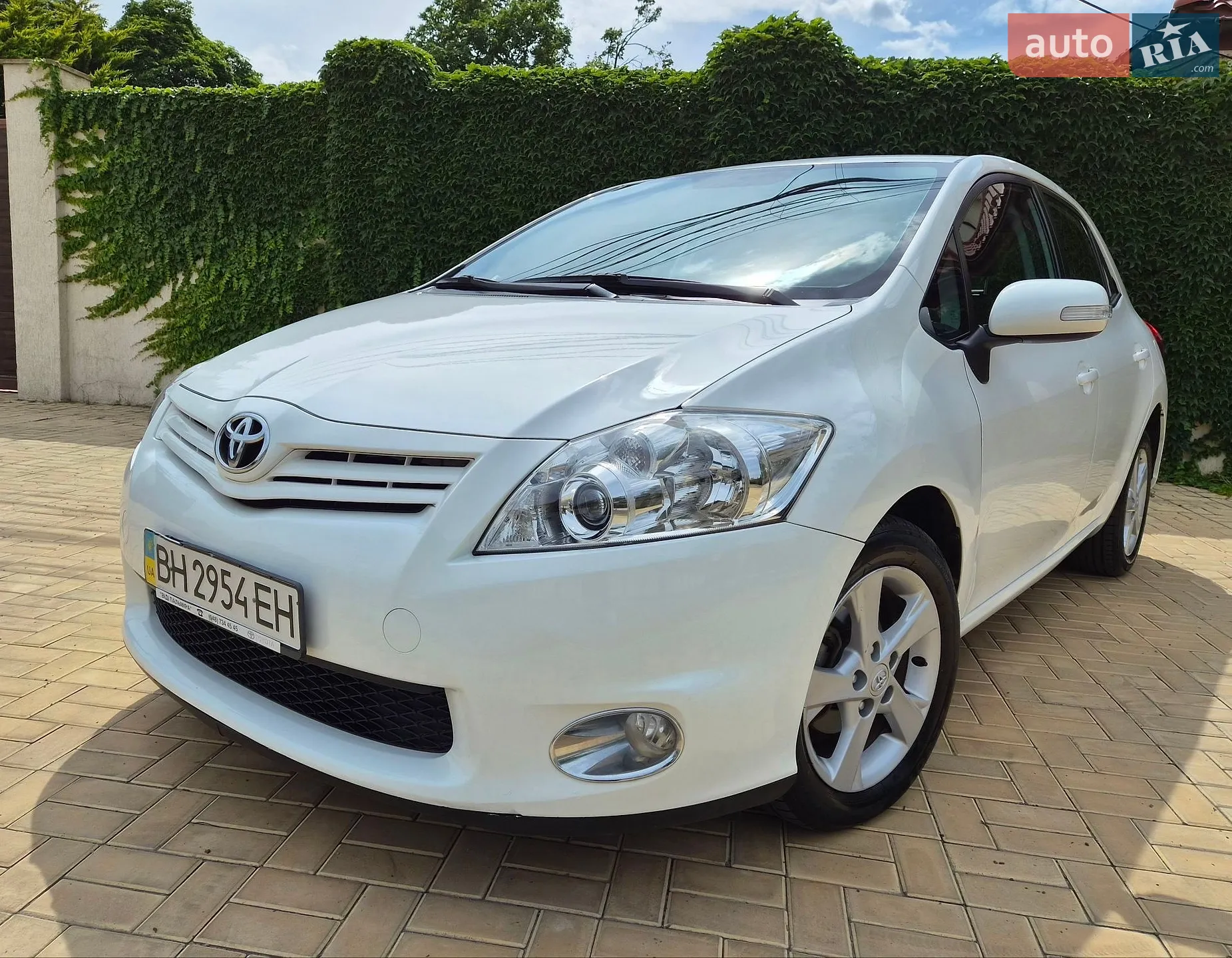 2012 Toyota Auris - мініатюра 2